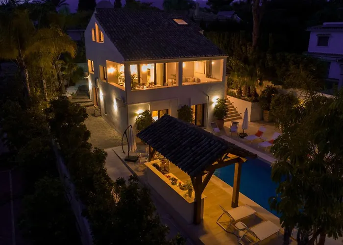 Villa Vacation I La Cabane, Prestige, Heated Pool, 300m To The Marbella