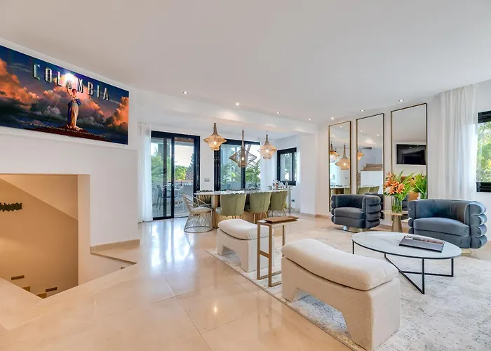 Vila Vacation I La Cabane, Prestige, Heated Pool, 300m To The *