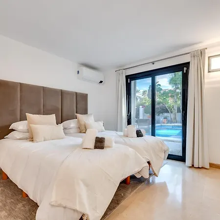 Vacation I La Cabane, Prestige, Heated Pool, 300m To The